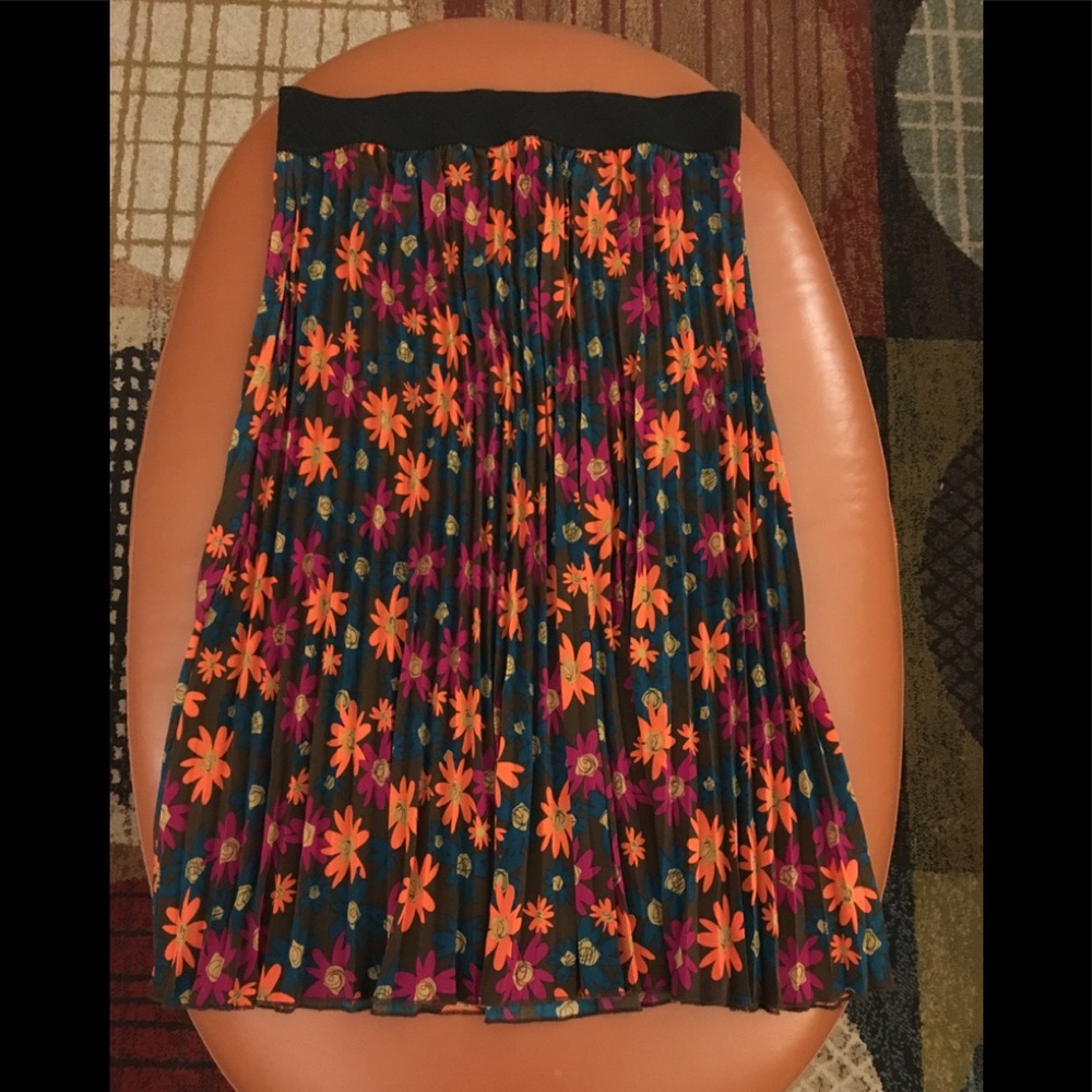 LulLaRoe Skirt Size M Multi-color